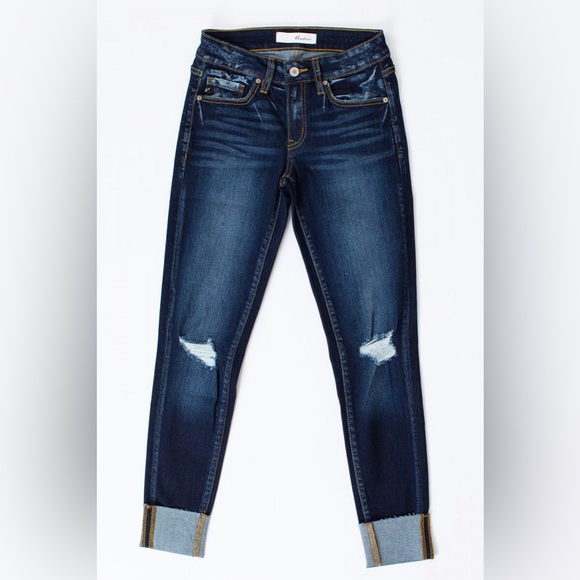 NWT KanCan Mid-Rise Distressed Skinny Jeans - Picture 13 of 16